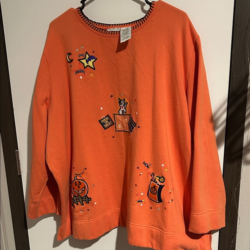 Vintage embroidered Halloween Shirt